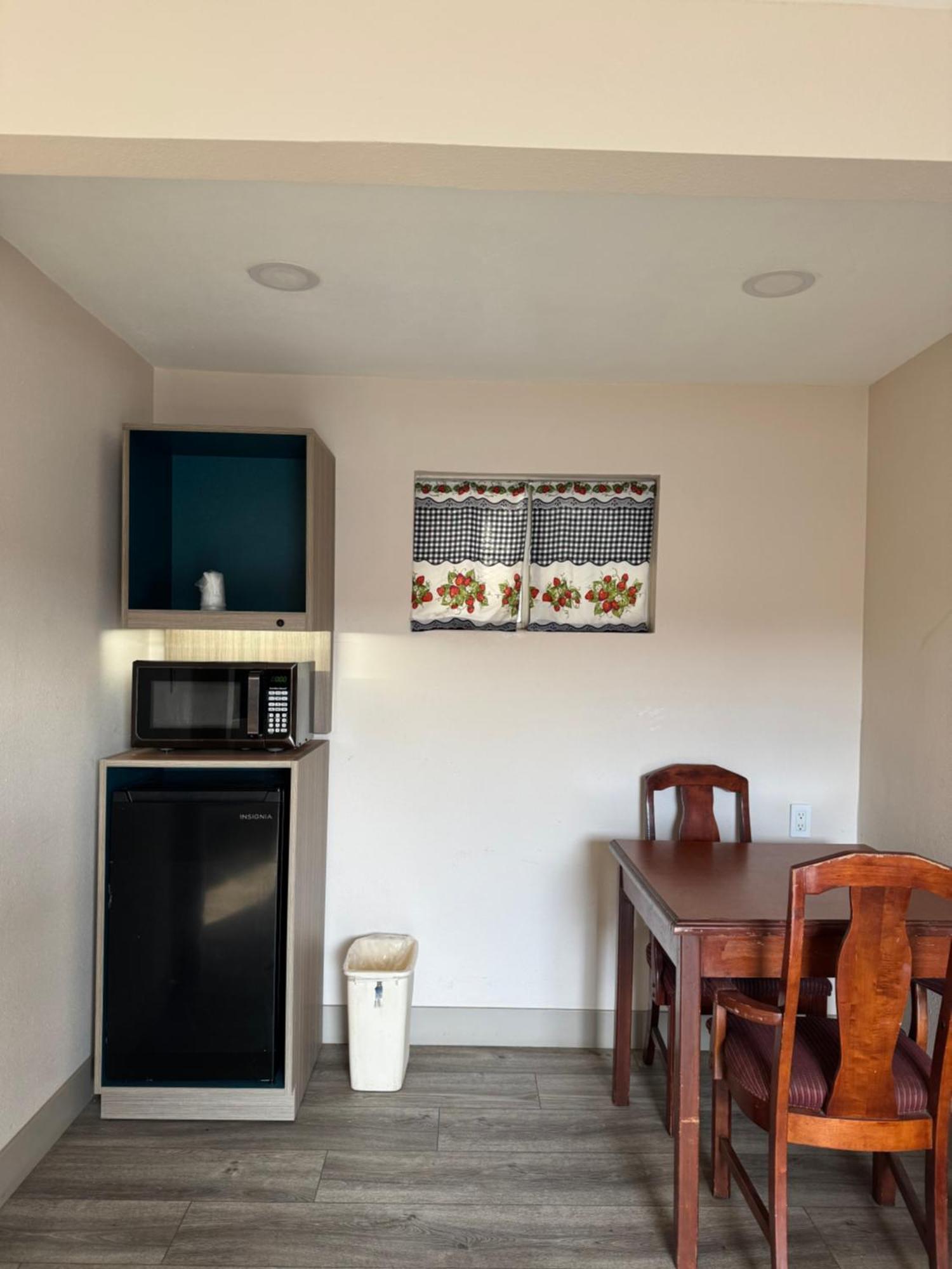 Rodeway Inn Вентура Екстериор снимка